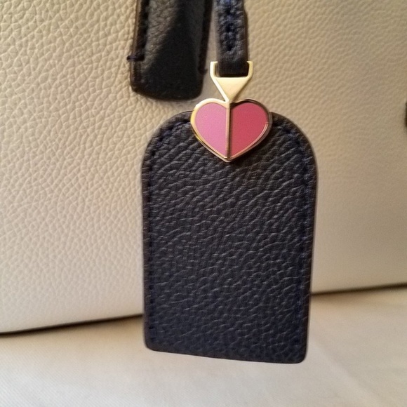 LIKE NEW KATE SPADE ♠️ NEW YORK MARGAUX SMALL - Picture 9 of 16